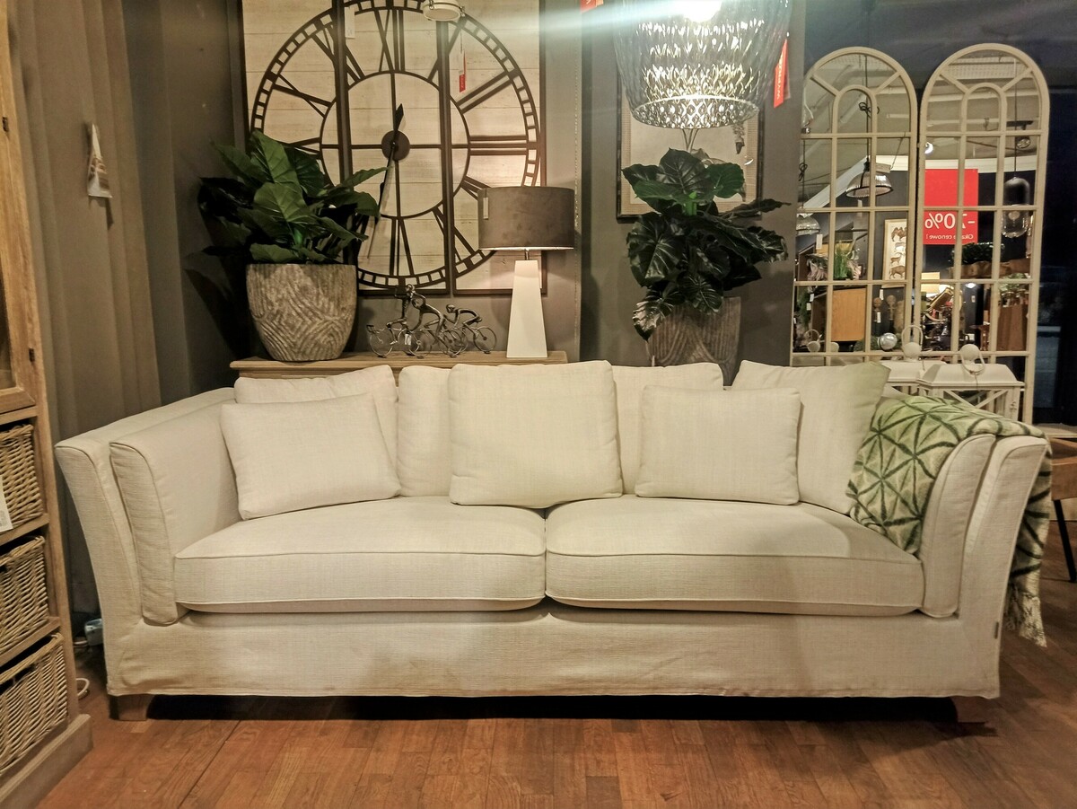 Elegancka sofa w stylu angielskim