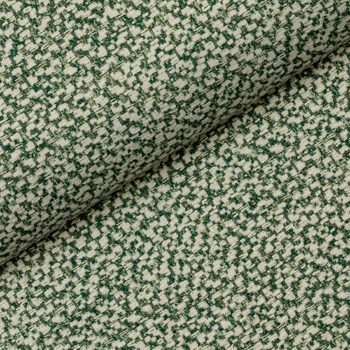 Łatwa w utrzymaniu tkanina Nebbia 11 Fargotex w kolorze morskim z elementami zieleni i beżu. 