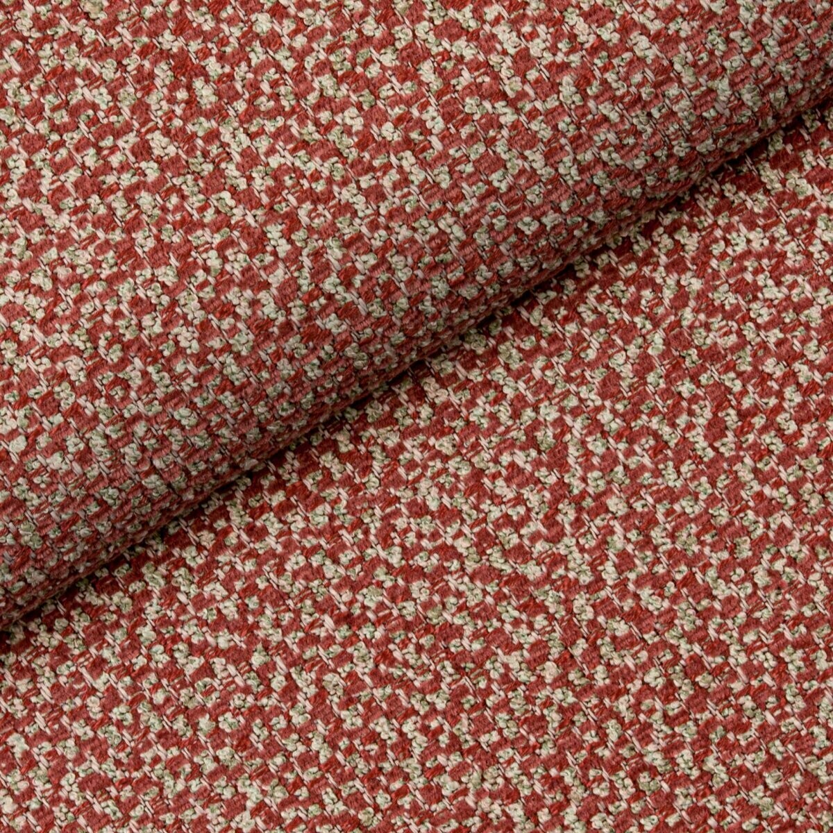 Wytrzymały materiał na kanapę, fotel, krzesła czy łóżko, Nebbia 14 Fargotex. Czerwony kolor tej tkaniny ożywi każde wnętrze.