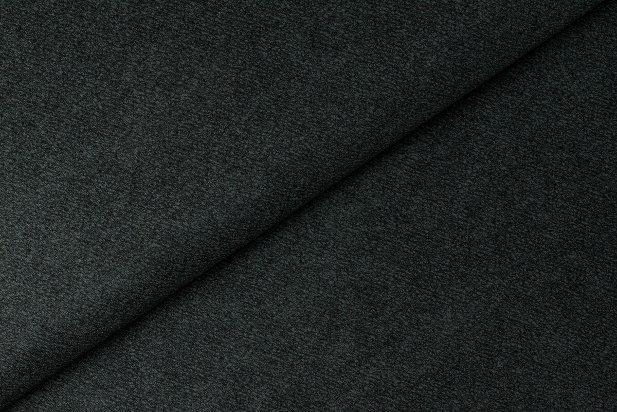 Przyjazna zwierzakom tkanina Strong 15 Fargotex. Głęboka czarna barwa, matowy charakter materiału i gęsty splot.