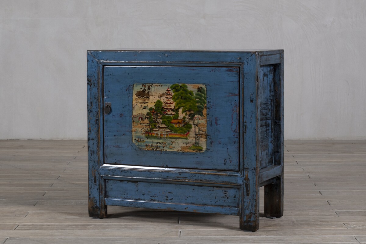 ciekawe komody w połysku, stare szafki z drzwiami po renowacji M-65   TA18-7229-91-40-85 (6)