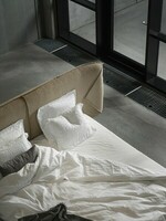 Arrondi_headboard_detail_above
