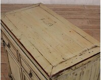 mała szafka w połysku beż postarzany chiny unikat M-25 TA22-4822 (6)