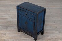 mała niebieska szafka z szufladami po renowacji M-67   TA18-7356-70-40-85 (2)