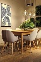 krzesła tapicerowane, krzesła boucle, krzesła kremowe, krzesła beżowe, nowoczesne krzesła, designerskie krzesła, krzesła do jadalni, wygodne krzesła, krzesła premium, krzesła z podłokietnikami, miękka tkanina boucle, k (5)