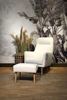 fotel tapicerowany; fotel kremowy; fotel z podnóżkiem; nowoczesny fotel; fotel skandynawski; fotel do salonu; wygodny fotel; fotel minimalistyczny; jasny fotel; fotel wypoczynkowy; elegancki fotel; fotel premium; fotel