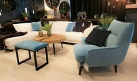 sofa Samba w kolorze kremowym, fotel Willow jasno niebieski , salon meblowy Lublin