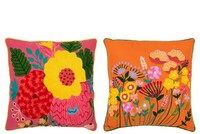 Kolorowe poduszki dekoracyjne. Poduszki w kwiaty.