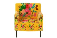 Fotel w kwiatowe wzory.