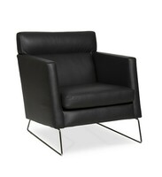 Fotel Degano w naturalnej skórze licowej, elegancki czarny kolor, zaprojektowany tak, aby pasował do szerokiej gamy przestrzeni i miejsc.