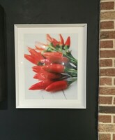obraz papryka chili, obraz w białej ramie, obraz do restauracji, obraz papryczki, zdjęcie w ramie, martwa natura