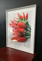 Obraz z czerwoną papryką, obraz do jadalni, obraz martwa natura, zdjęcie chili w białej ramie