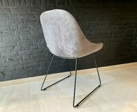 nowoczesne szare krzesło