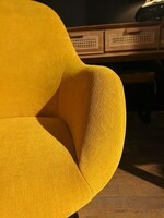 Kubełkowe krzesła tapicerowane, żółte krzesła do salonu
