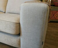 Elegancka sofa narożnikowa w kolorze ecrue, uniwersalny narożnik, symetryczny narożnik do salonu