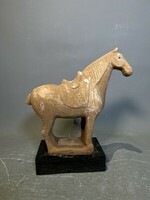 Ceramiczna figurka konia