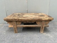 drewniany podnóżek, stary meble z Azji, stolik po renowacji Lublin