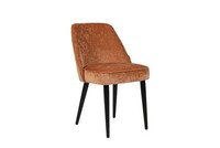 Oskar Mix-krzesło stworzone z dwóch tkanin; jedna na zewnętrznej stronie oparcia o raz bodnie, druga tkanina we wnętrzu oparcia i na siedzisku