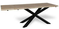 Duży stół z dębowym blatem na nowoczesnej czarnej podstawie.