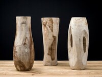 wazon z drewna tekowego w różnych wymiarach i o różnych kształtach 