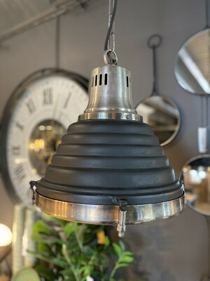  MISTRAL oryginalna lampa wisząca, połączenie czerni i srebra, ciekawa lampa do salonu, do baru, nad wyspę kuchenną, oświetlenie stołu 
