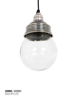 Ozdobnie ryflowana oprawa lampy
