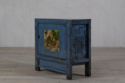 ciekawe komody w połysku, stare szafki z drzwiami po renowacji M-65   TA18-7229-91-40-85 (9)