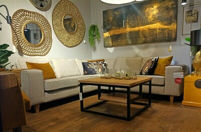 Elegancka sofa narożnikowa w kolorze ecrue, uniwersalny narożnik, symetryczny narożnik do salonu